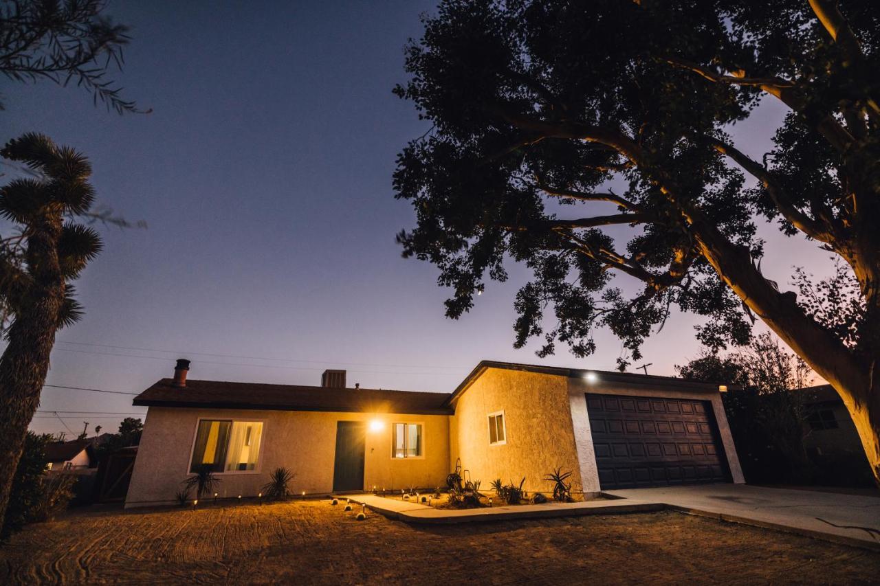Minutes To Jt National Park, Hot Tub & Game Room Joshua Tree Ngoại thất bức ảnh